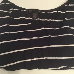 NWOT Plus size bell sleeve crop top